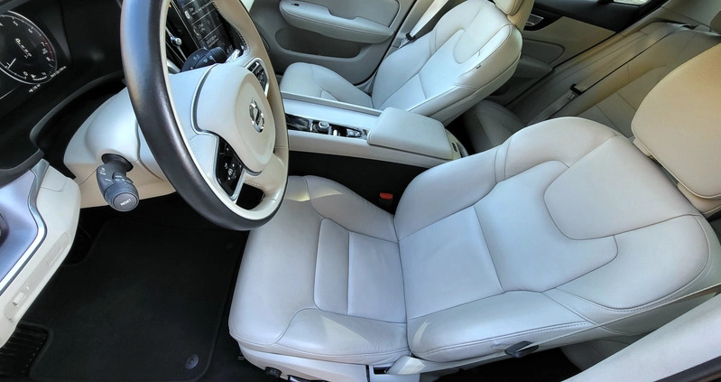 Volvo V60 cena 36900 przebieg: 156000, rok produkcji 2011 z Wolbórz małe 436